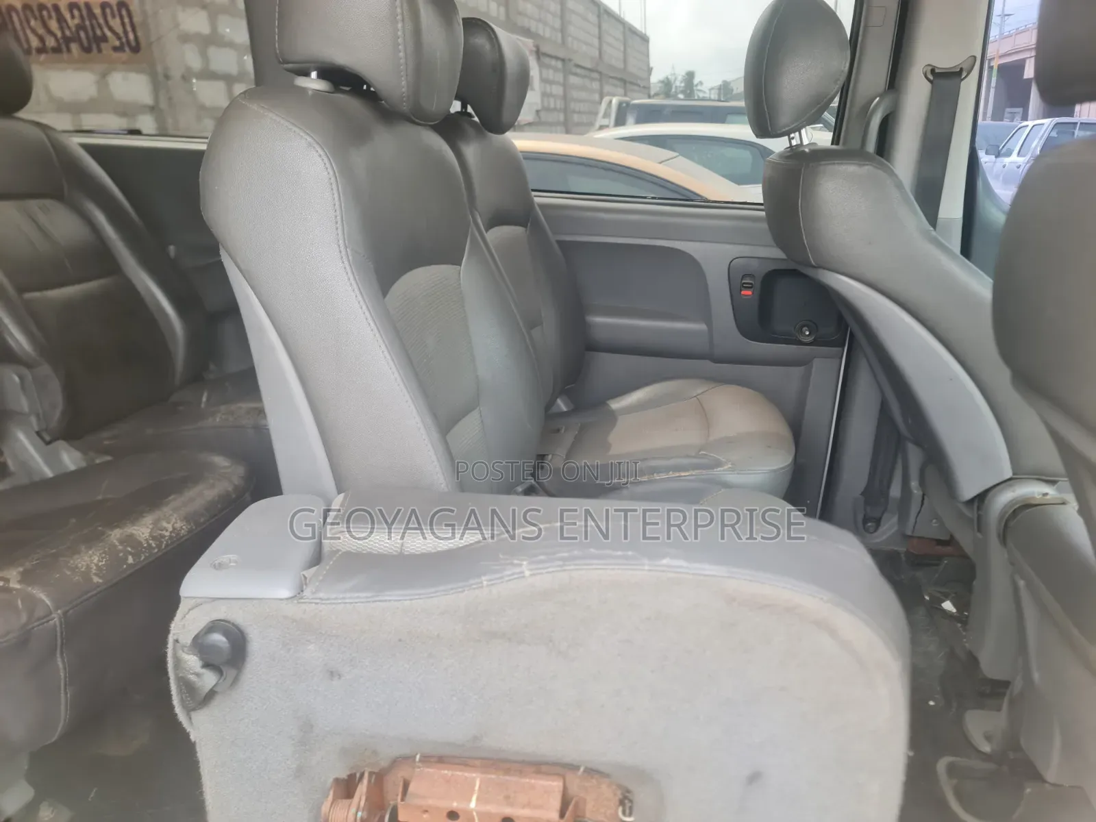 Hyundai H200 2008 Silver