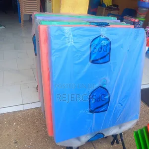 Foldable Plastic Table