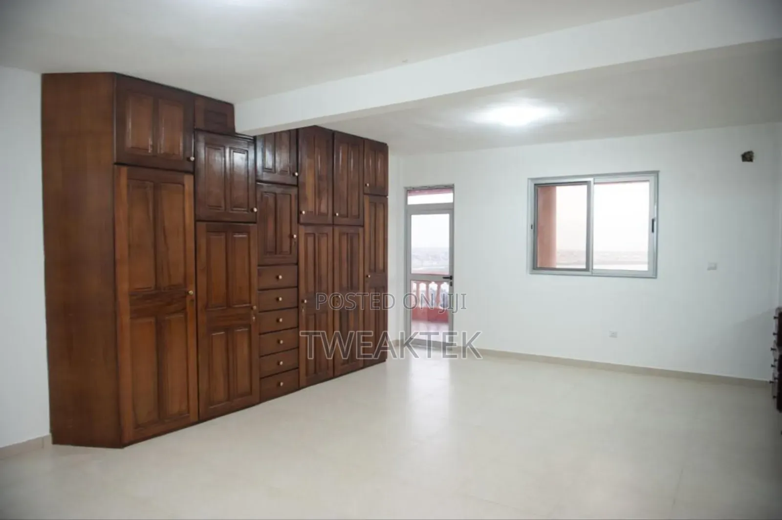 6bdrm Mansion in Mccarthy Hill for sale