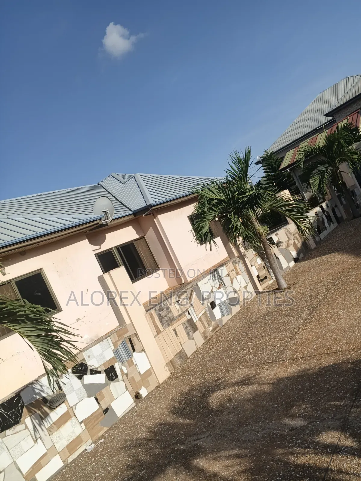 4bdrm House in Oyarifa, Ghana Flag for rent