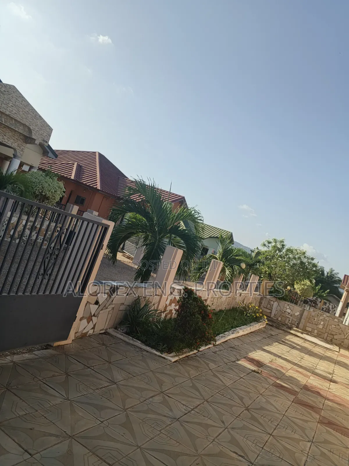 4bdrm House in Oyarifa, Ghana Flag for rent