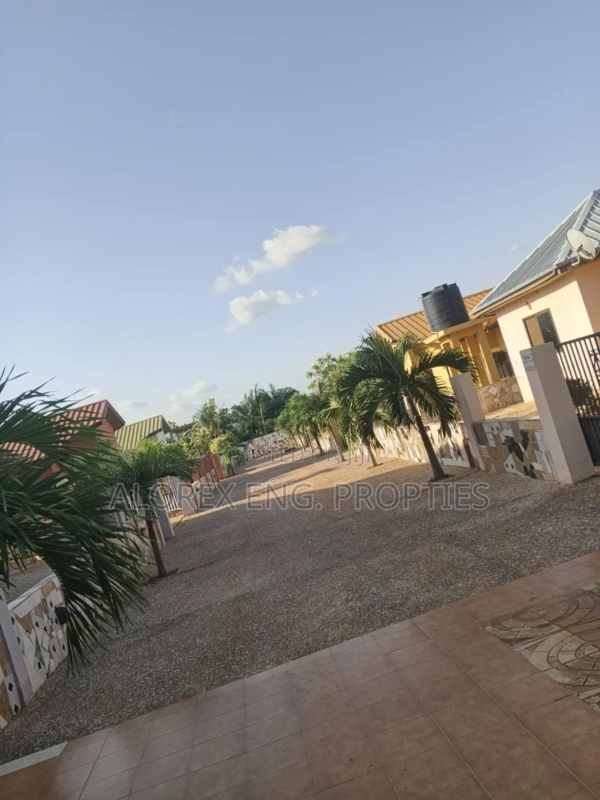 4bdrm House in Oyarifa, Ghana Flag for rent