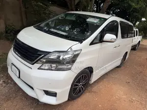 Toyota Voxy 2015 White