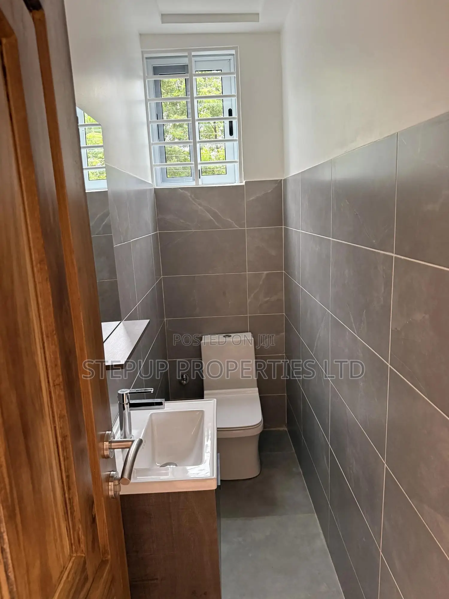 3bdrm House in Adenta Amrahia for sale