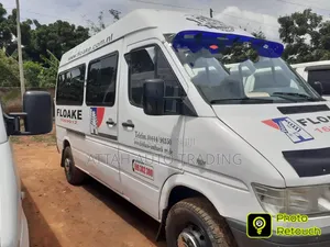 Mercedes-Benz Sprinter 2000 White