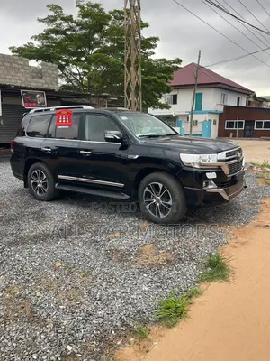Toyota Land Cruiser 4.5 V8 GX-R 2015 Black