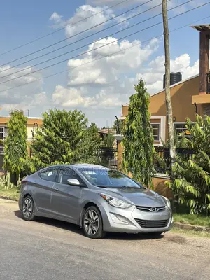 Hyundai Elantra Limited Sedan FWD (1.8L 4cyl 6A) 2016 Silver