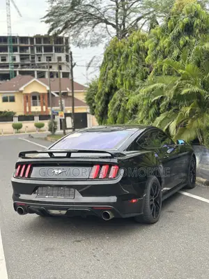 Ford Mustang EcoBoost Premium Fastback 2017 Black