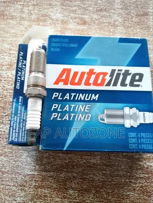 10699. Original Autolite Spark Plugs for Many Cars From Usa