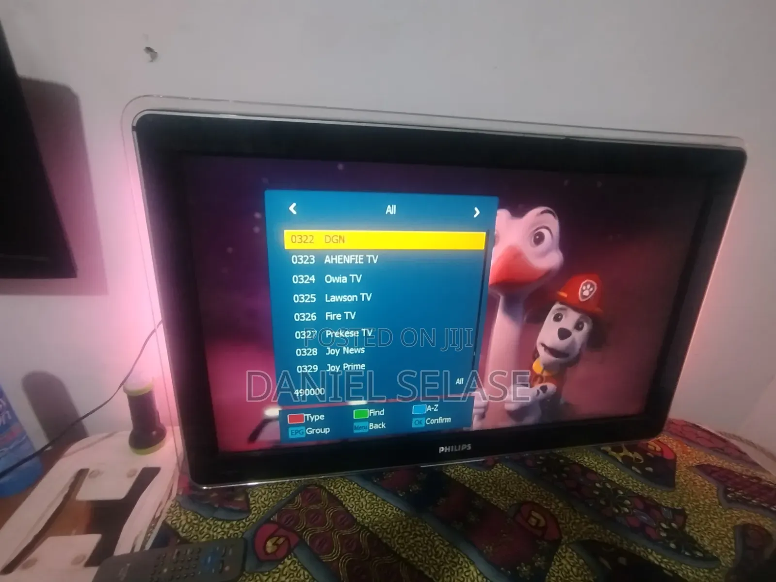 43inchs Phillips Tv With Decoder for Quick Sale