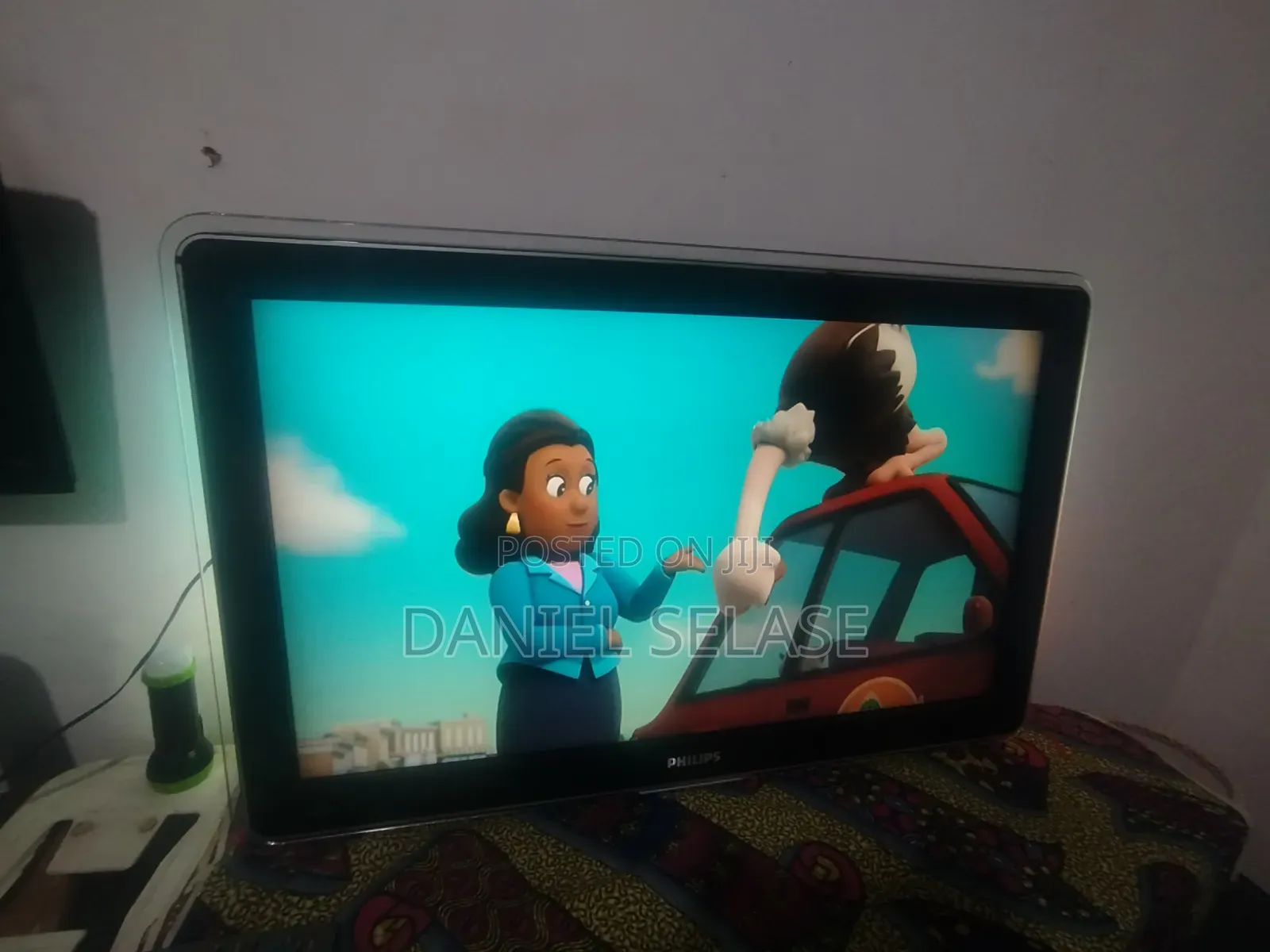 43inchs Phillips Tv With Decoder for Quick Sale