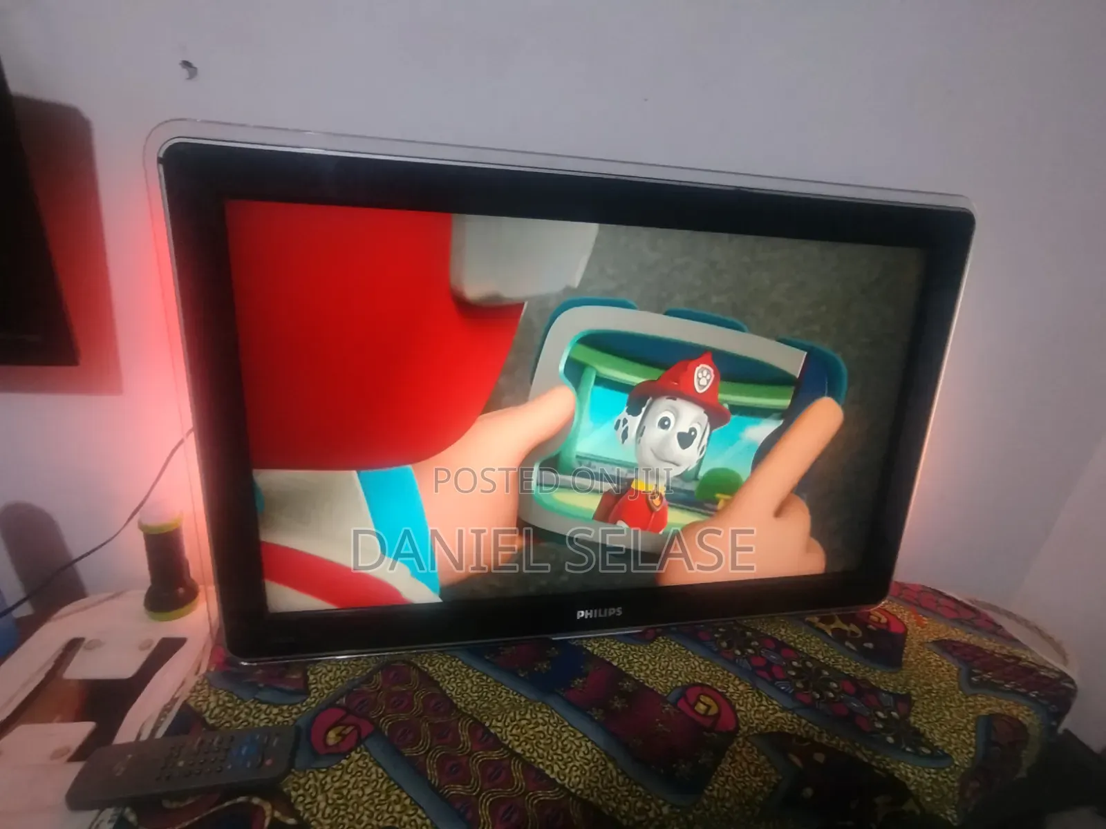 43inchs Phillips Tv With Decoder for Quick Sale