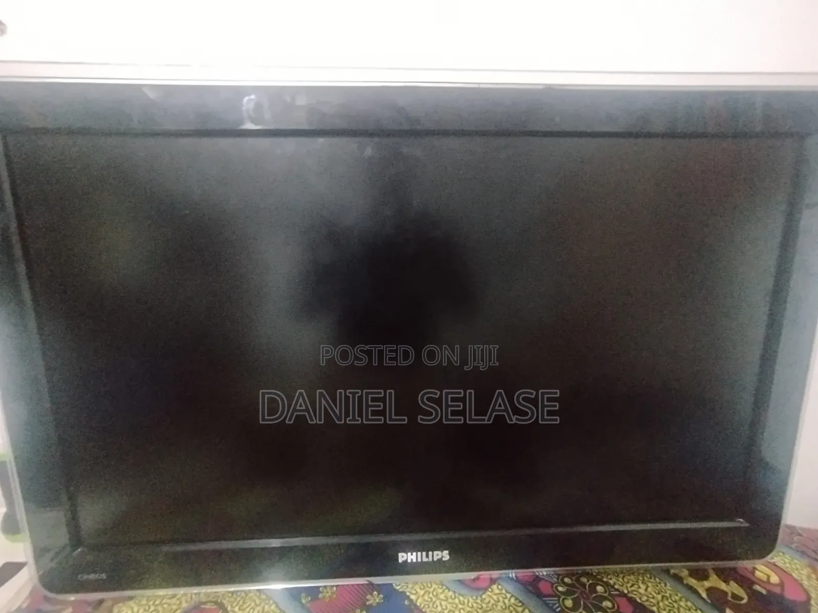 43inchs Phillips Tv With Decoder for Quick Sale