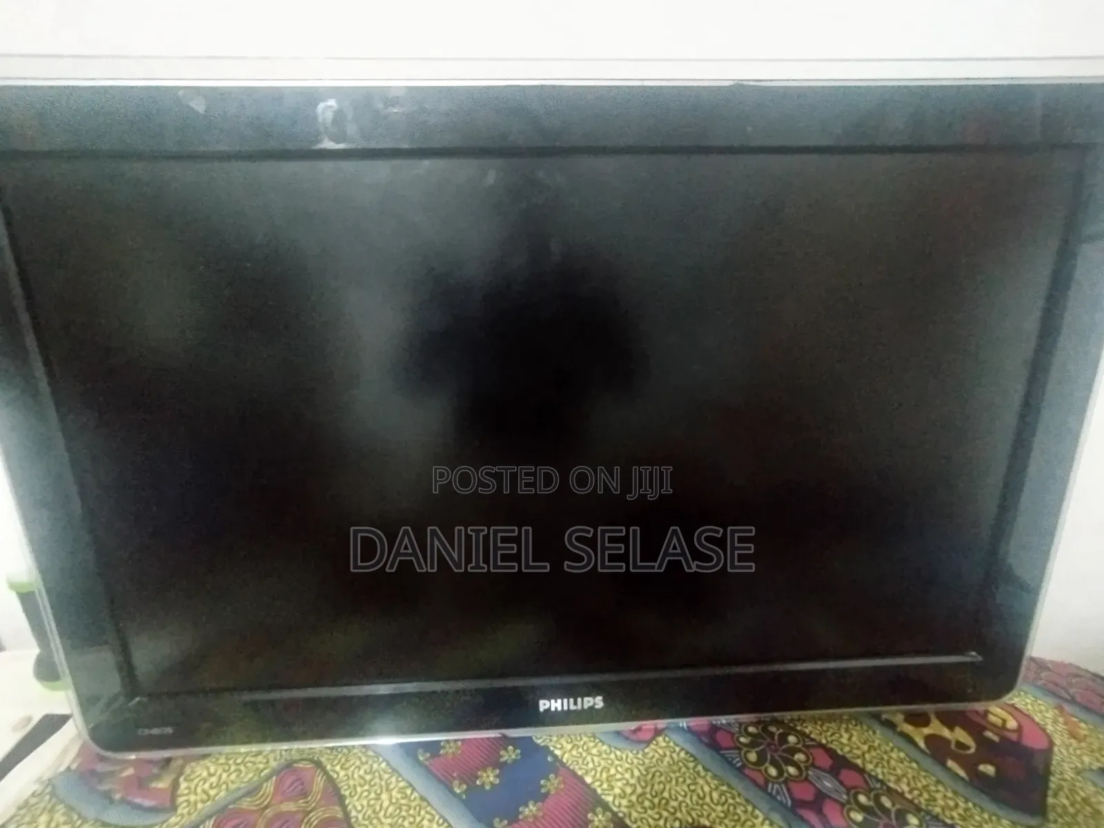 43inchs Phillips Tv With Decoder for Quick Sale