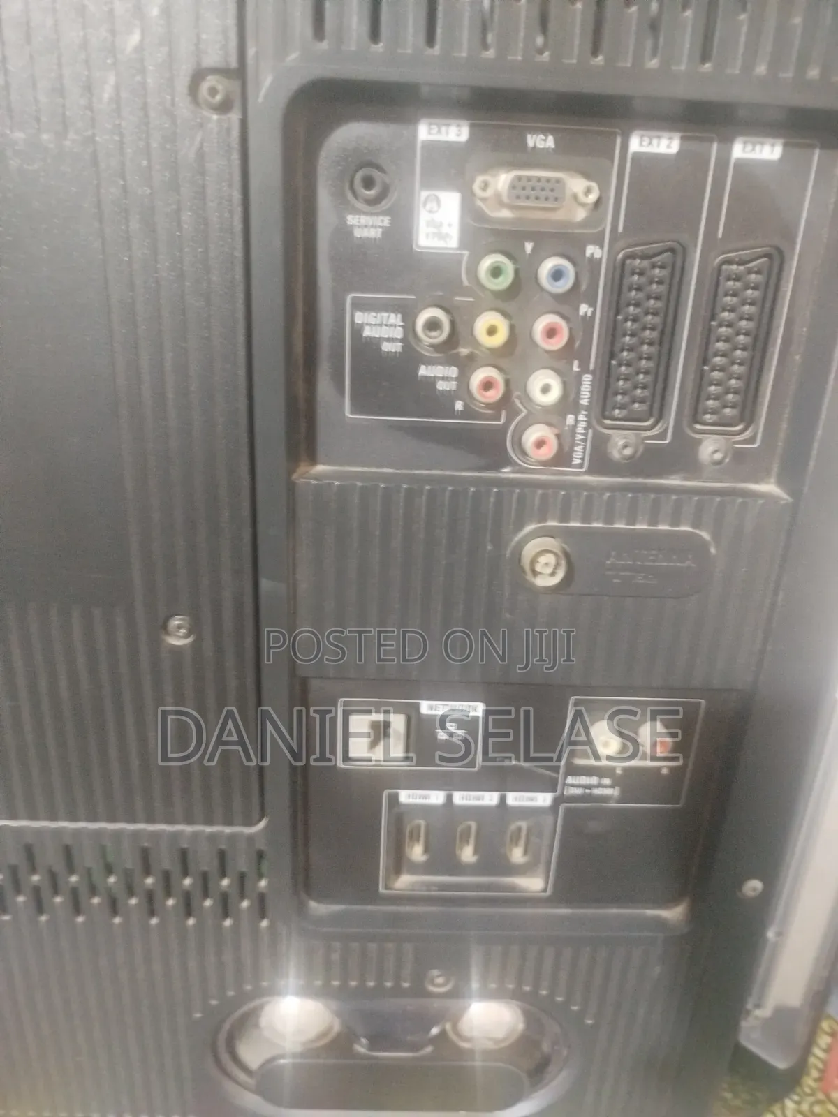 43inchs Phillips Tv With Decoder for Quick Sale
