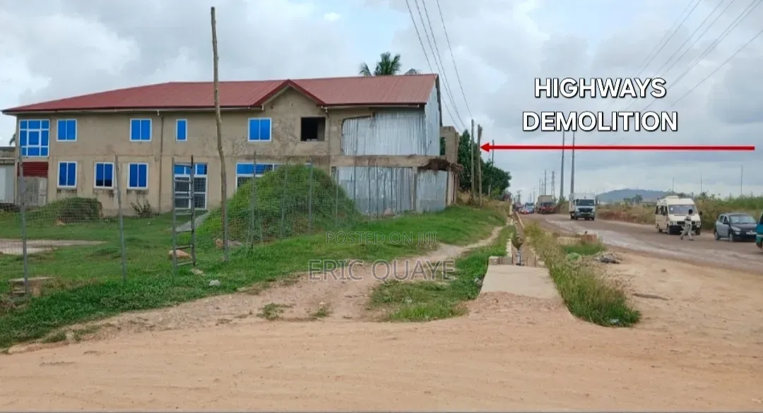 Main Road Property 20 Minutes to Accra Central/Airport for Sale / Rent