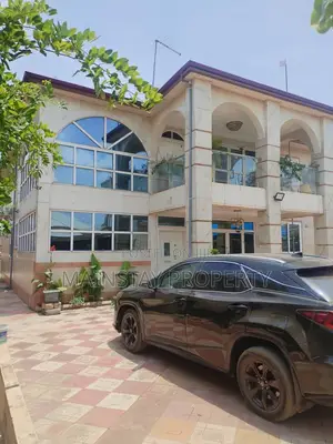 9bdrm House in Mainstay Estates, Adenta for sale
