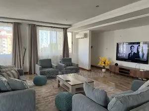 Furnished 3bdrm Apartment in Seekers Realty, Oxford Street for rent