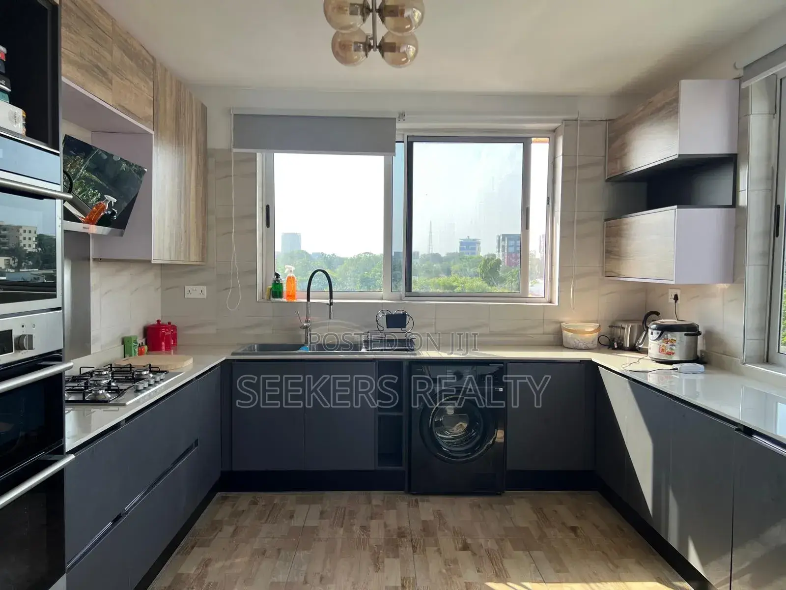 Furnished 3bdrm Apartment in Seekers Realty, Oxford Street for rent