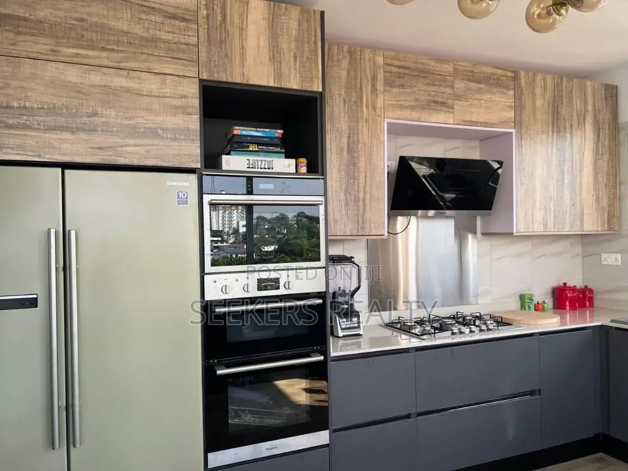 Furnished 3bdrm Apartment in Seekers Realty, Oxford Street for rent
