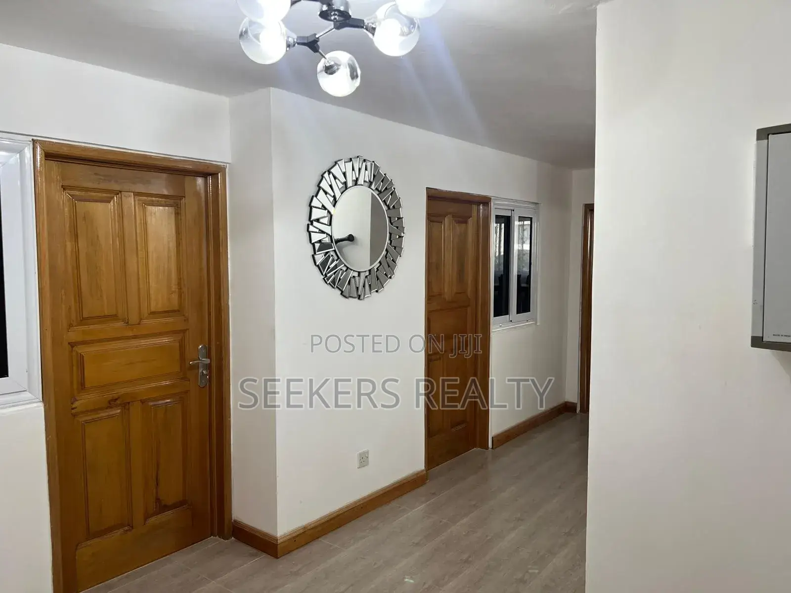 Furnished 3bdrm Apartment in Seekers Realty, Oxford Street for rent