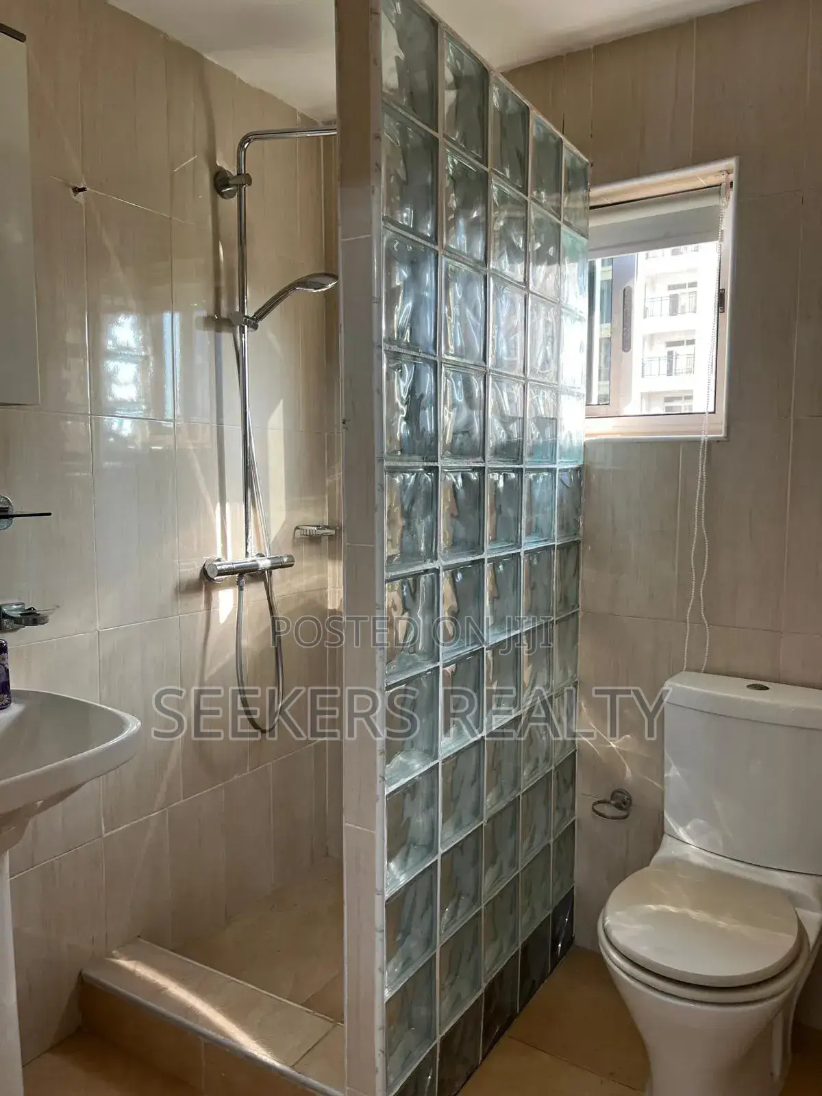 Furnished 3bdrm Apartment in Seekers Realty, Oxford Street for rent