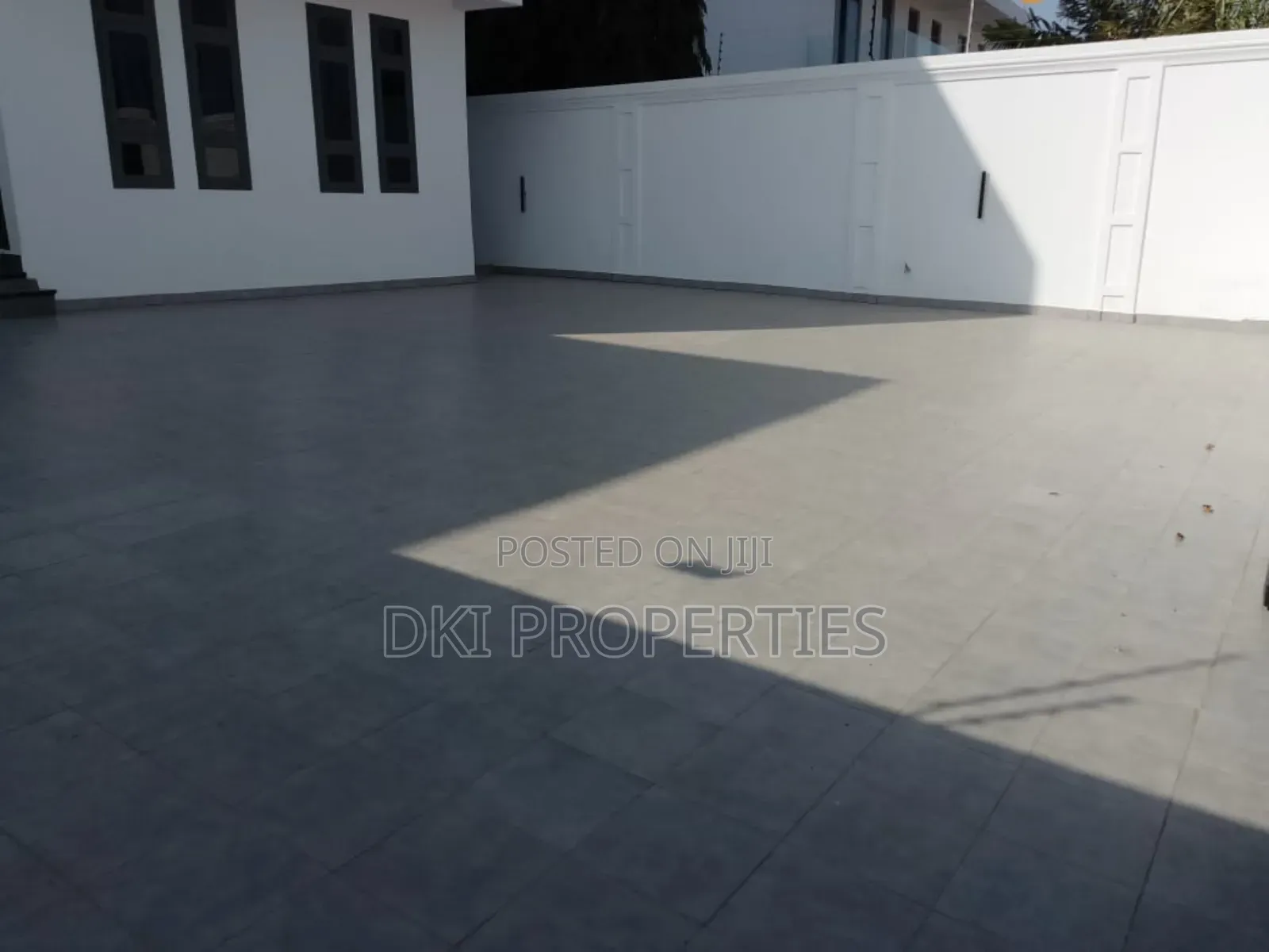 4bdrm House in Dki Properties, Oyibi for sale