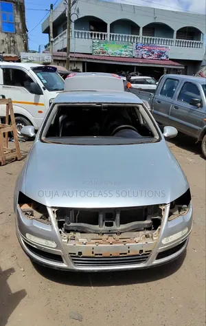 2005 Vw Passat Windscreen Available