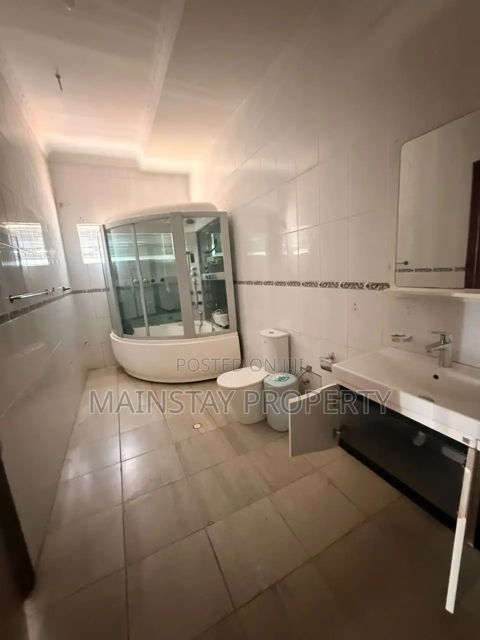 4bdrm House in Mainstay Estates, Cantonments for rent