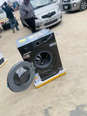 Quick Wash and Spin Midea 8kg Front Load