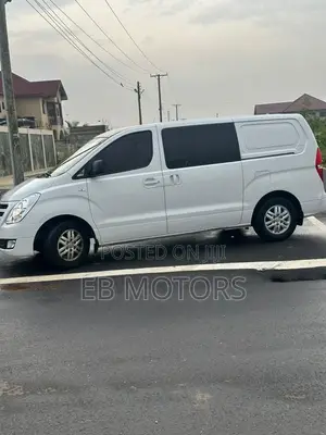 Hyundai Starex 2017 White
