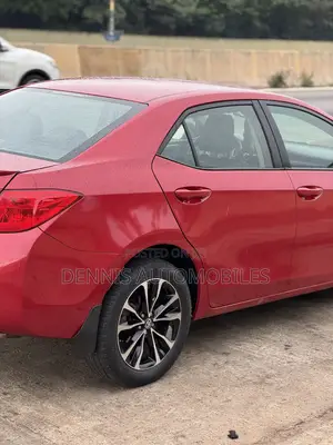 Toyota Corolla SE (1.8L 4cyl 6M) 2019 Red