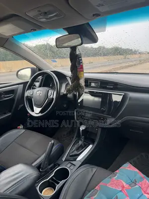 Toyota Corolla SE (1.8L 4cyl 6M) 2019 Red