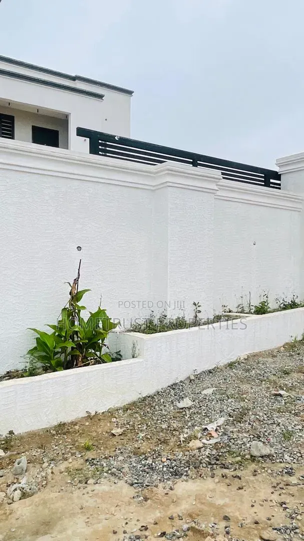 3bdrm Duplex in Ashongman Bank Of, Kwabenya for sale