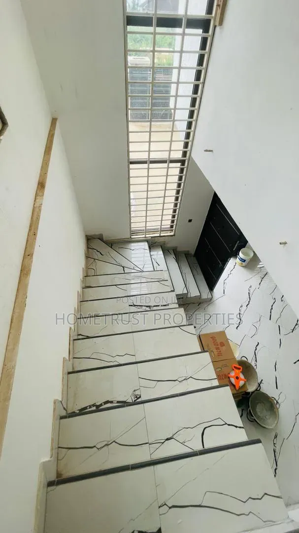 3bdrm Duplex in Ashongman Bank Of, Kwabenya for sale