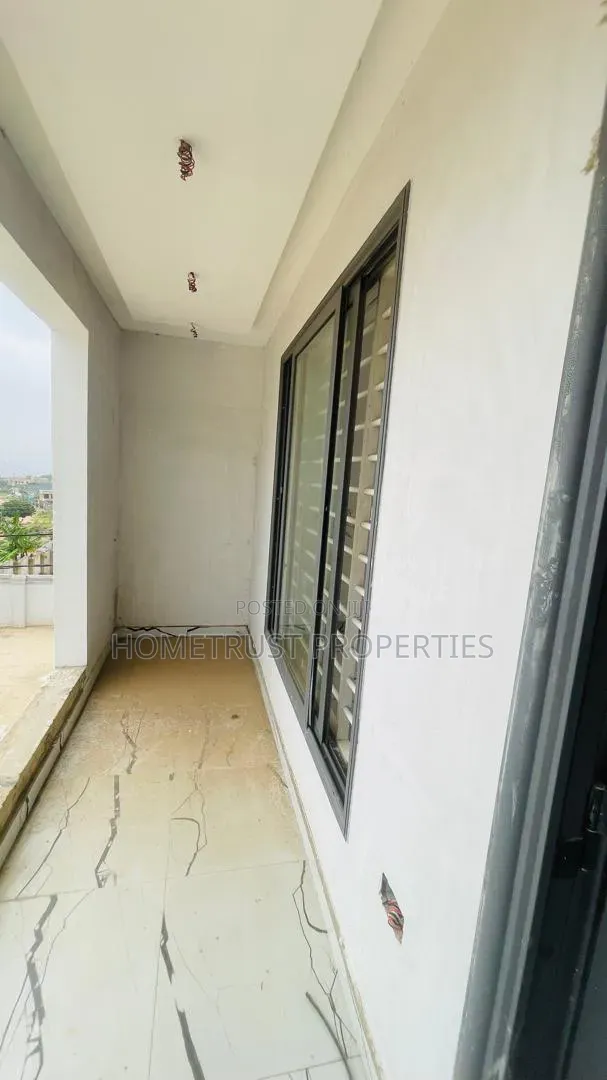 3bdrm Duplex in Ashongman Bank Of, Kwabenya for sale