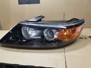 Headlight for 2009-2012 Kia Sorento