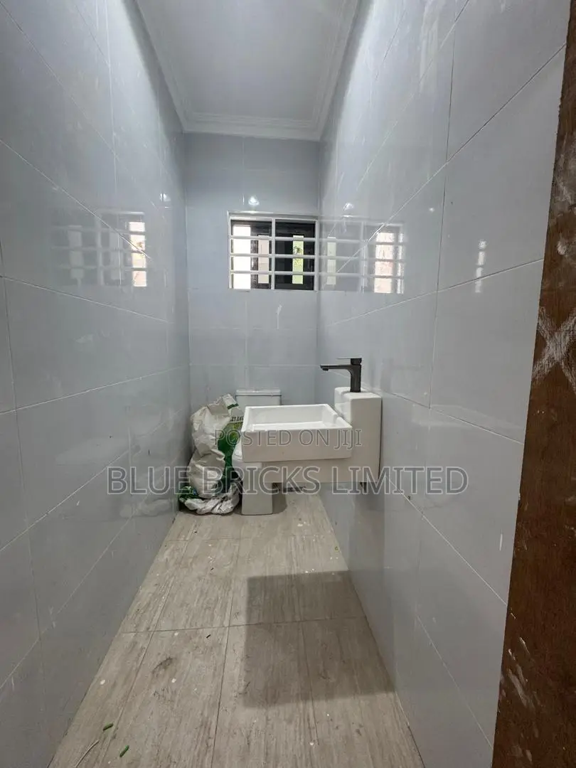 3bdrm House in Spintex, Manet Court for sale