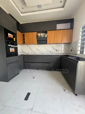 3bdrm House in Spintex, Manet Court for sale