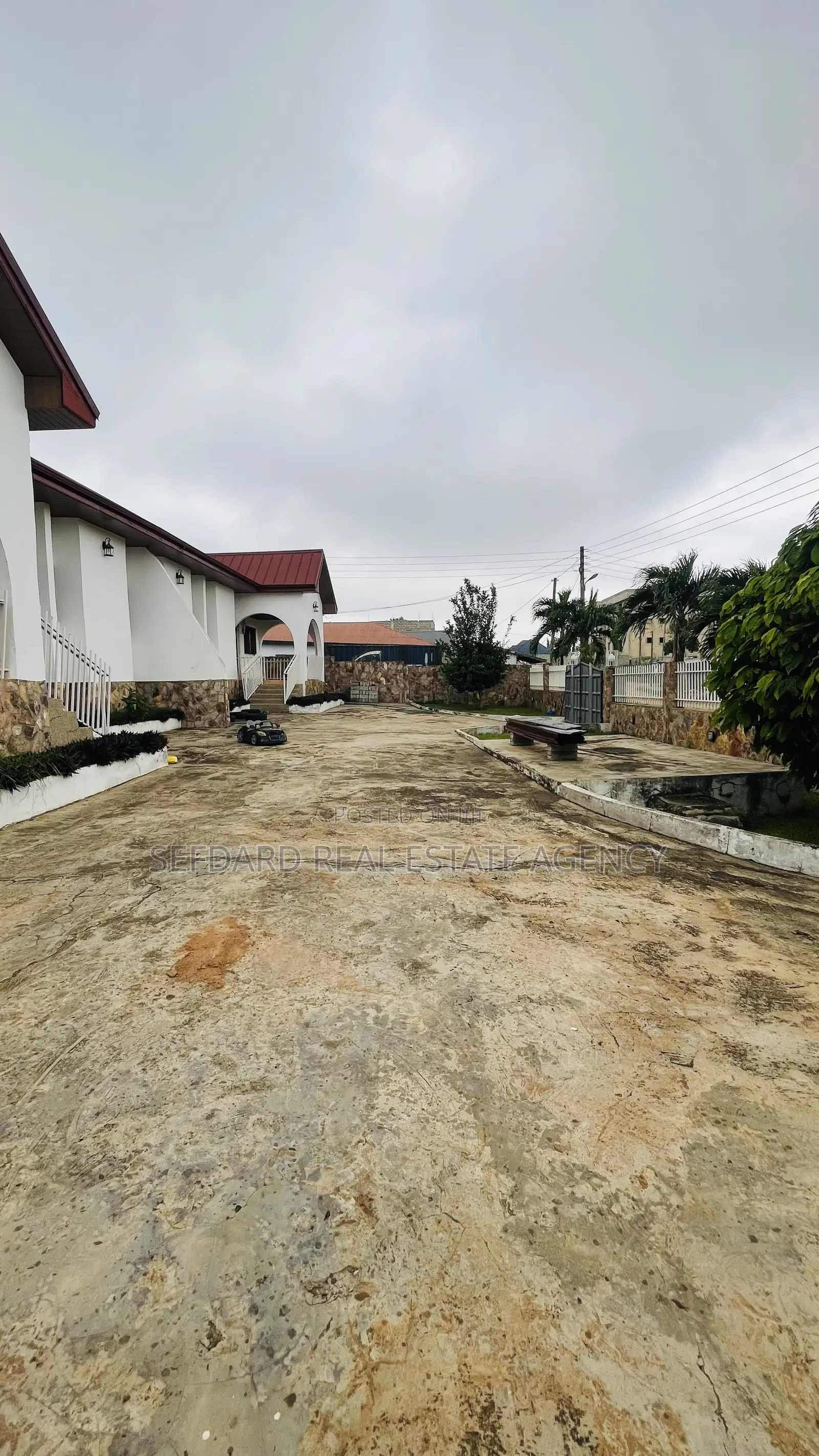 3bdrm Apartment in Sefdard Properties, Kwabenya for rent