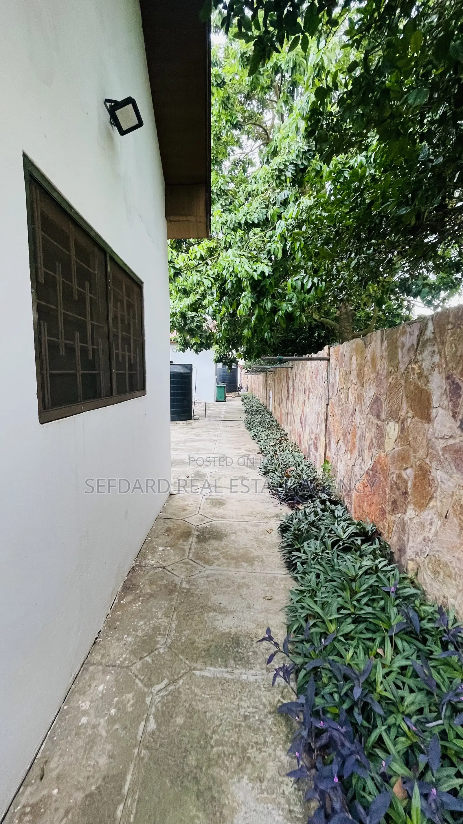 3bdrm Apartment in Sefdard Properties, Kwabenya for rent