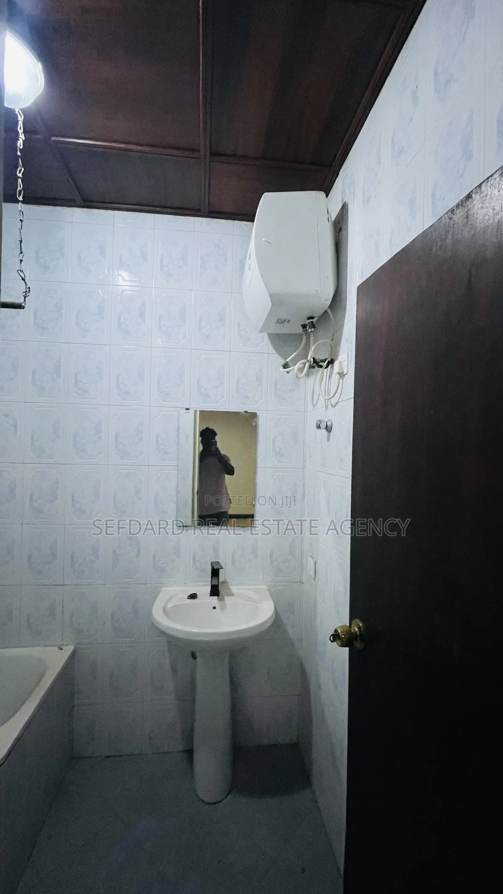 3bdrm Apartment in Sefdard Properties, Kwabenya for rent