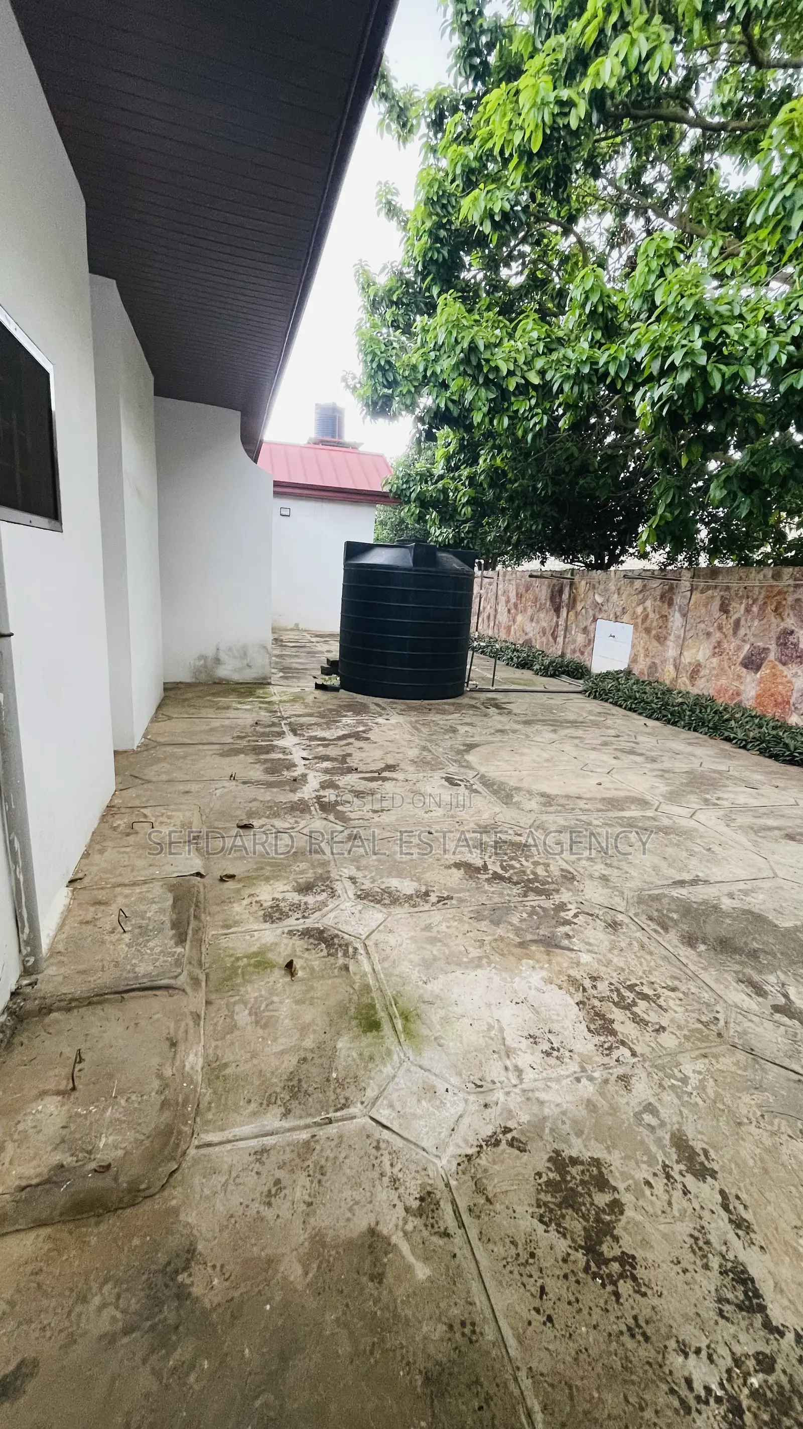 3bdrm Apartment in Sefdard Properties, Kwabenya for rent