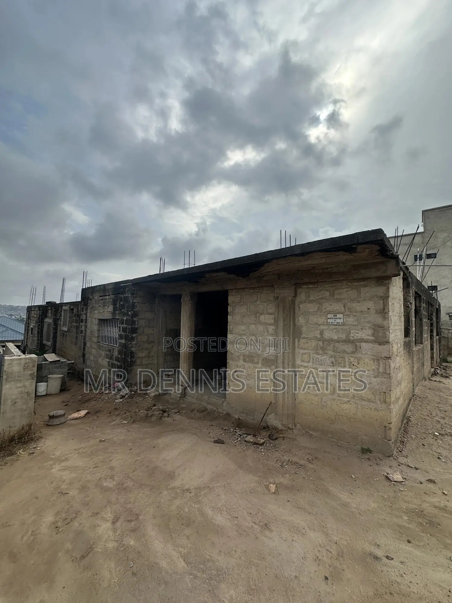 9bdrm Apartment in Mr Dennis Estates, Old Barrier for sale