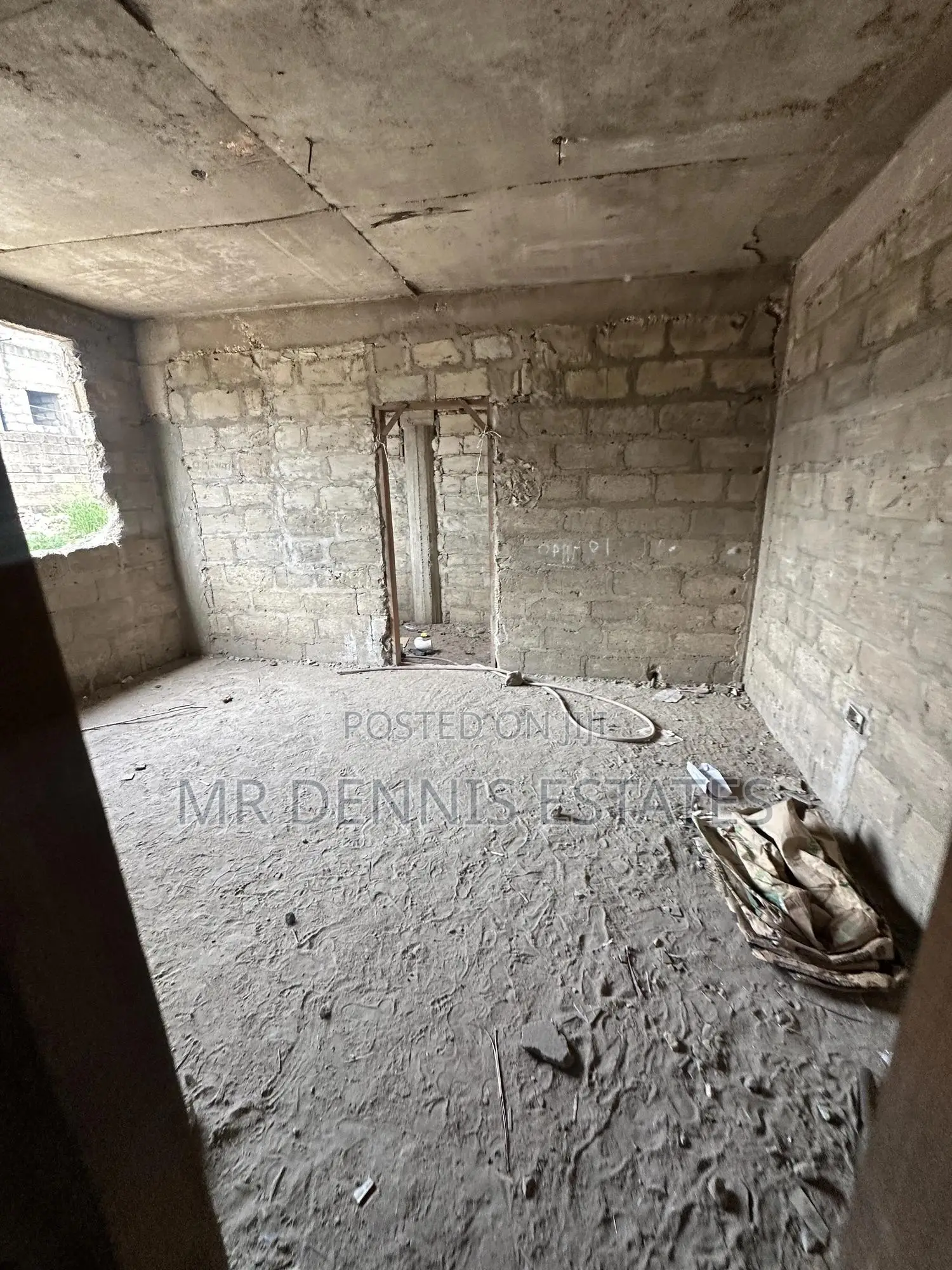 9bdrm Apartment in Mr Dennis Estates, Old Barrier for sale
