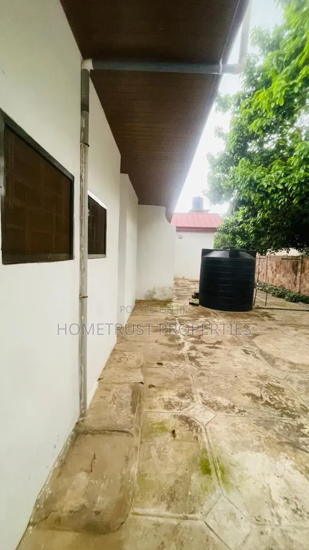 3bdrm Apartment in Ashongman, Kwabenya for rent