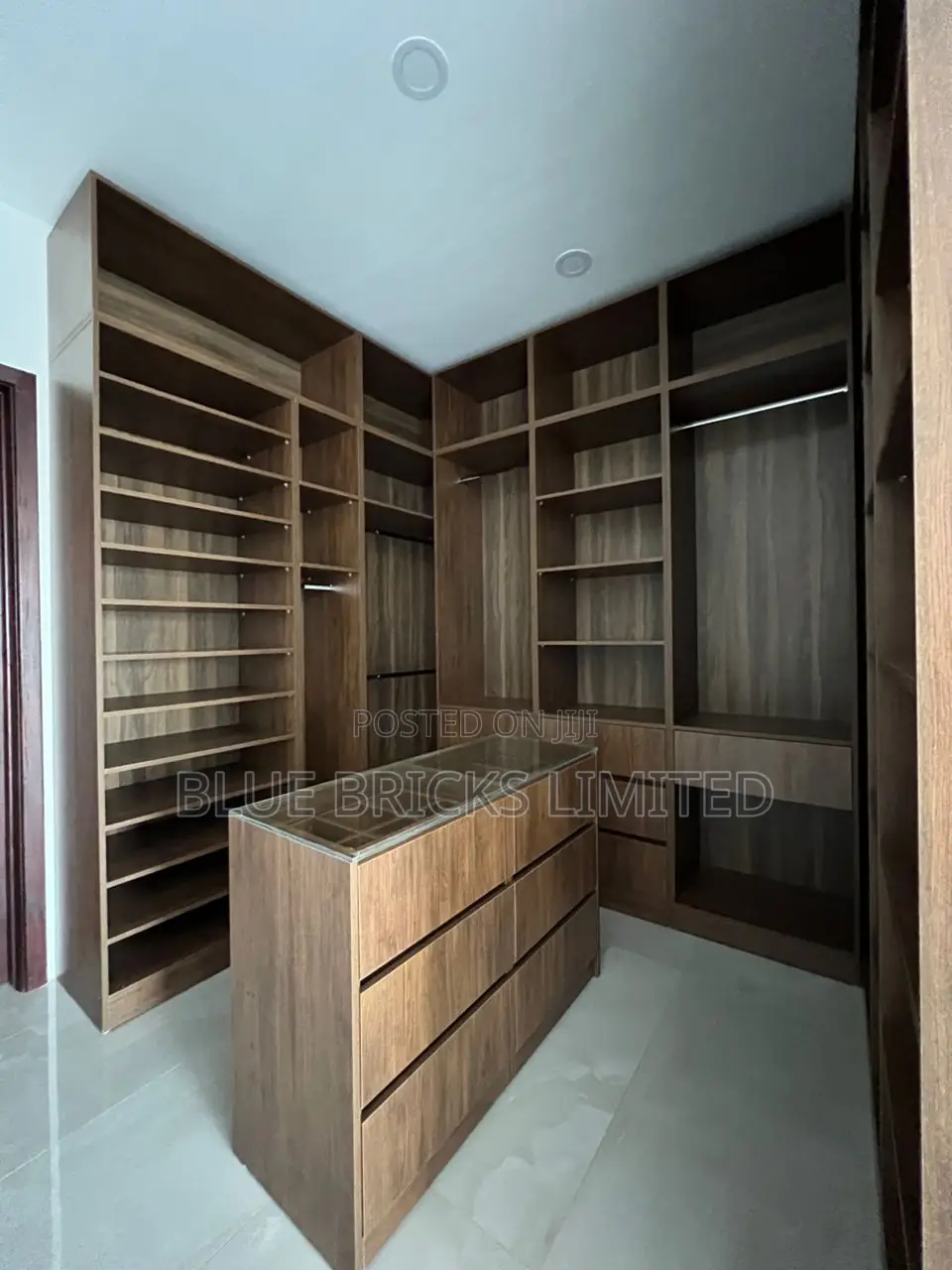 5bdrm House in Sakumono, Regimanuel Gray Estates for sale