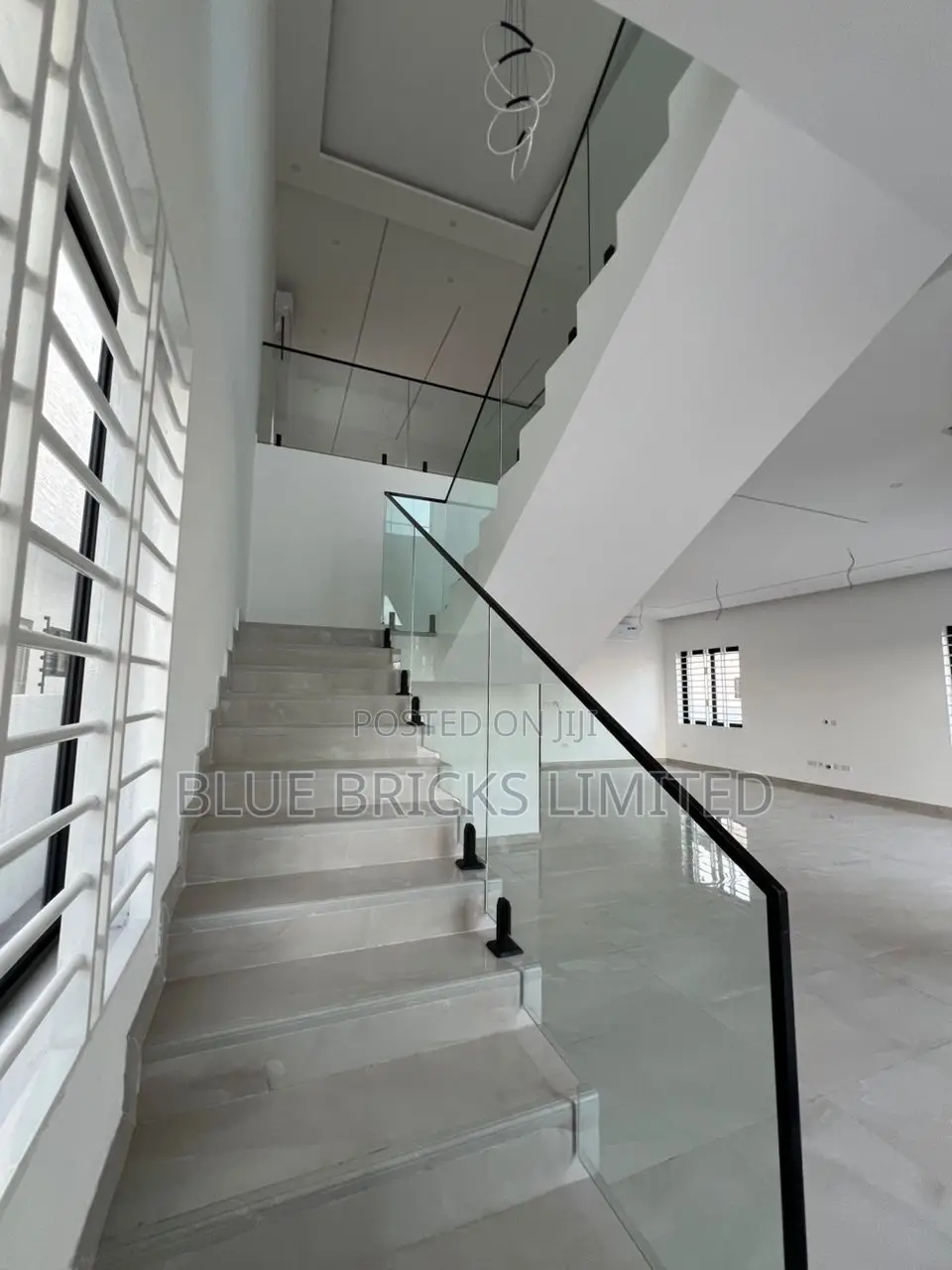 5bdrm House in Sakumono, Regimanuel Gray Estates for sale