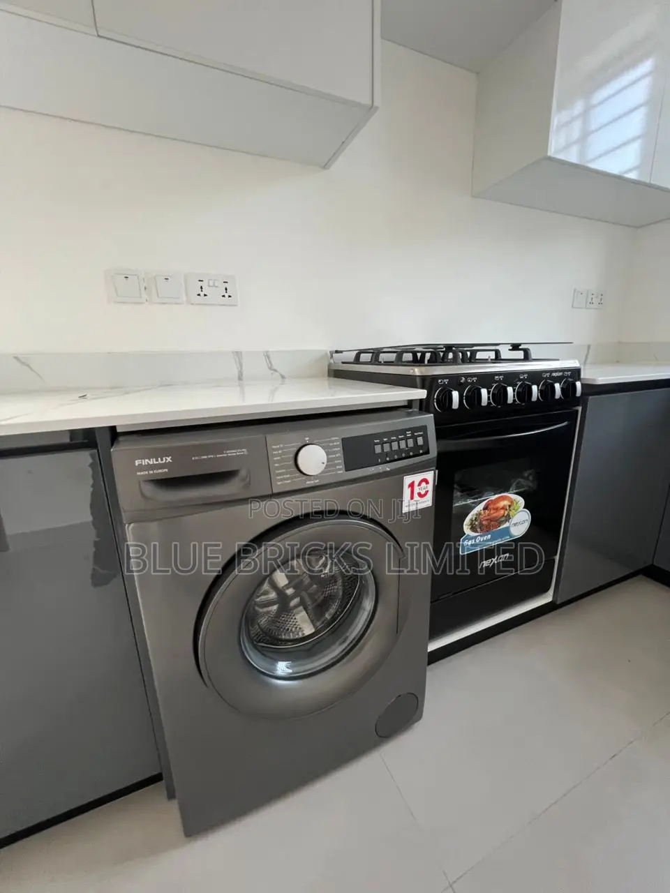5bdrm House in Sakumono, Regimanuel Gray Estates for sale