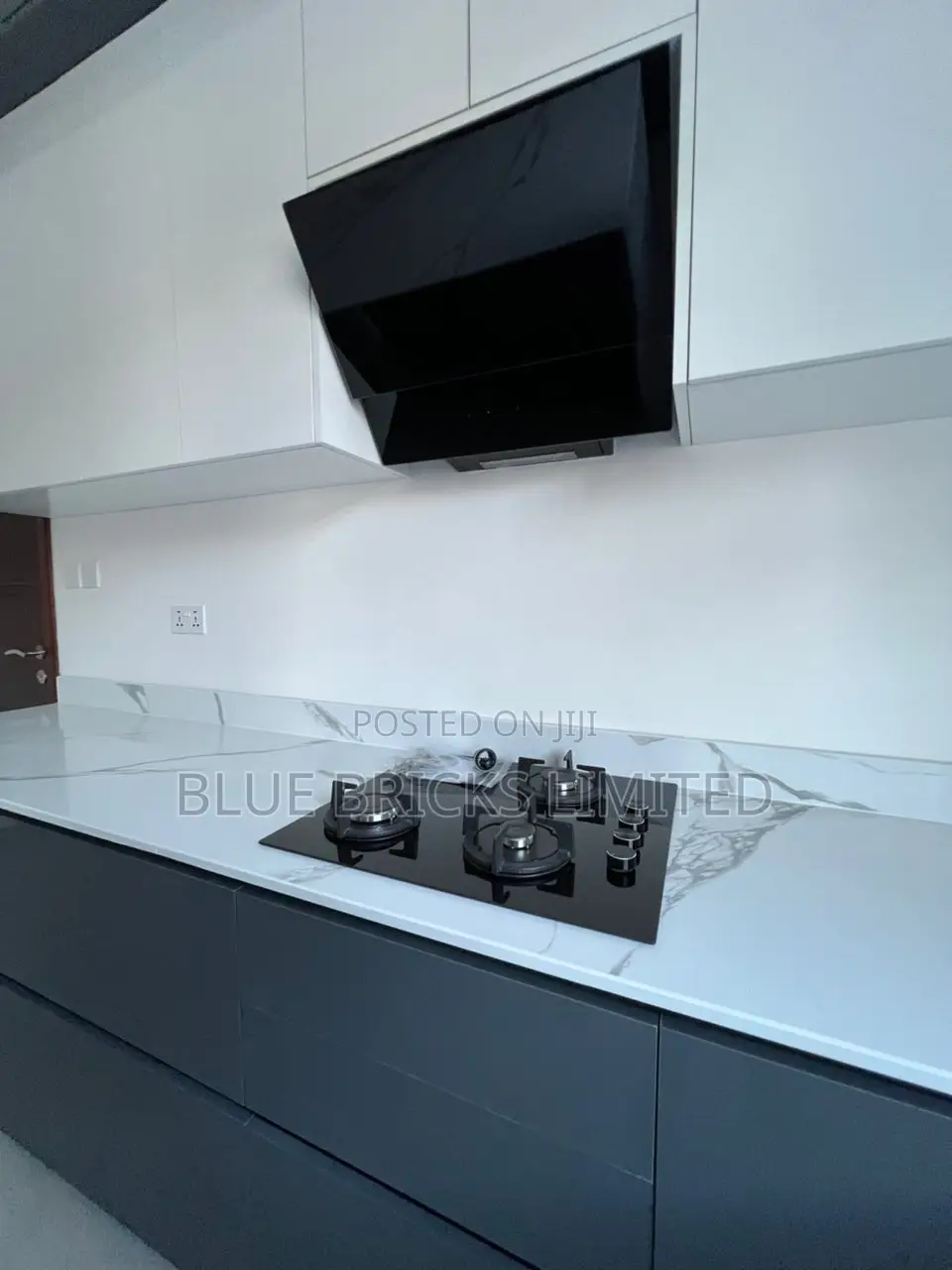 5bdrm House in Sakumono, Regimanuel Gray Estates for sale